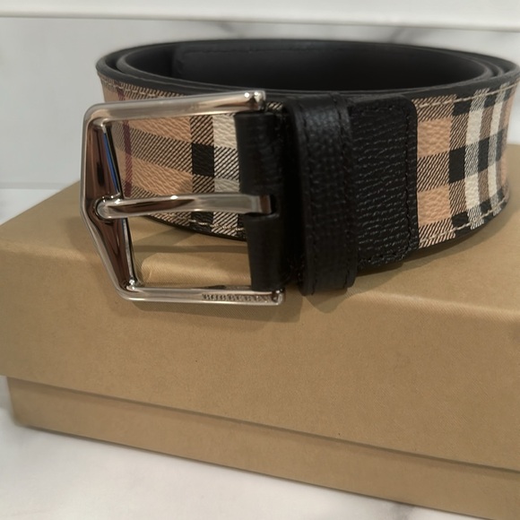 Men’s Burberry belt - Picture 4 of 4